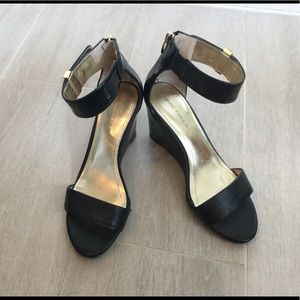 Marc Fisher black leather platform heels